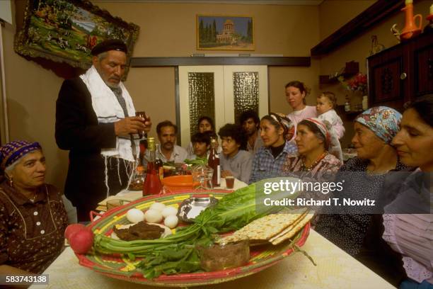 passover seder meal - passover seder stock pictures, royalty-free photos & images