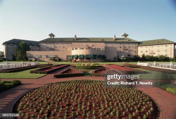 hotel hershey and gardens - hershey pennsylvania stock pictures, royalty-free photos & images