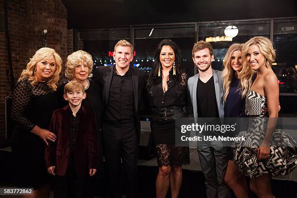 Todd Goes Country" Episode 412 -- Pictured: Julie Chrisley, Grayson Chrisley, Faye Chrisley, Todd Chrisley, Sara Evans, Chase Chrisley, Lindsie...