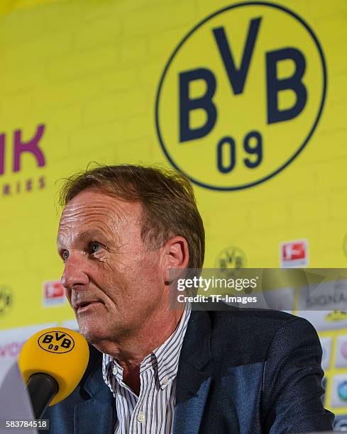 Kirchberg, Oesterreich, , Trainingslager, Pressekonferenz, Borussia Dortmund, Geschaeftsfuehrer Hans-Joachim Watzke