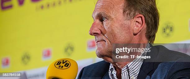 Kirchberg, Oesterreich, , Trainingslager, Pressekonferenz, Borussia Dortmund, Geschaeftsfuehrer Hans-Joachim Watzke