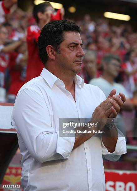Benfica's head coach Rui Vitoria before the start of the Eusebio Cup match between SL Benfica and Torino at Estadio da Luz on July 27, 2016 in...