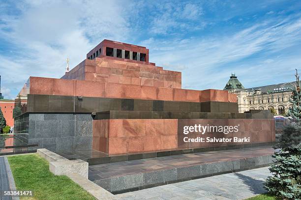 lenin's mausoleum - lenin mausoleum stock pictures, royalty-free photos & images