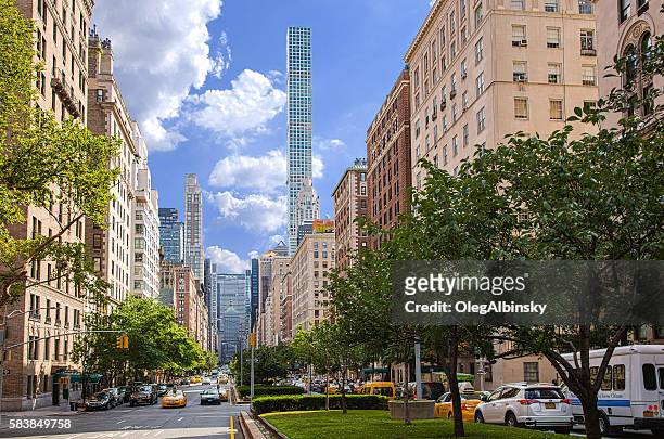 park avenue, manhattan upper east side, new york. - park avenue stock pictures, royalty-free photos & images