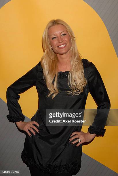 Actress Denise Van Outen arrives at the NBC Winter 2007 Television Critics Association Press Tour All-Star Party at the Ritz-Carlton Huntington Hotel...