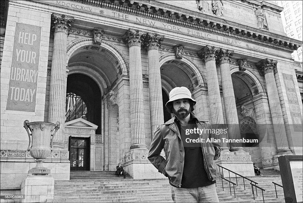 Paul Simon Promotes NY Public Library Benefit Concert