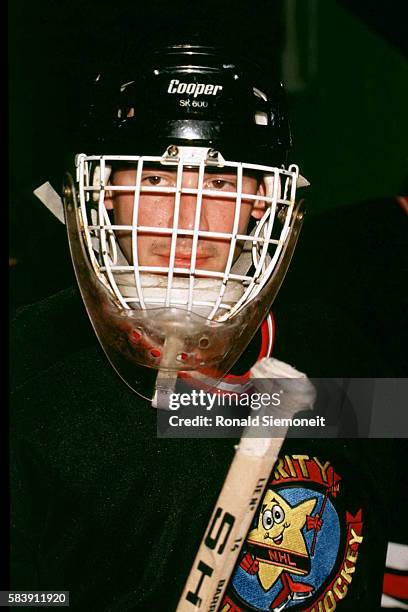 KEANU REEVES PLAYING ICE HOCKEY