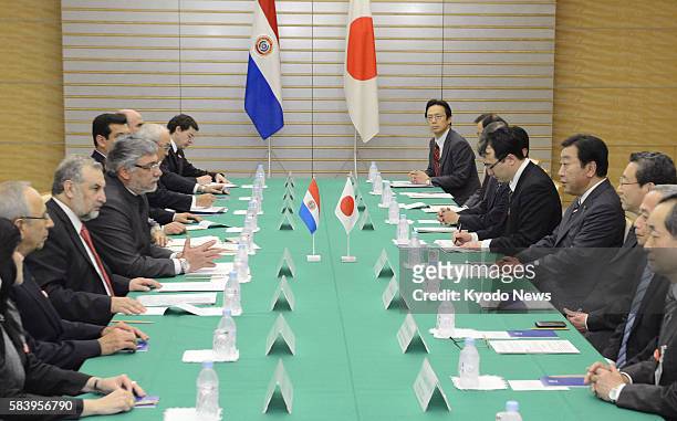 Japan - Paraguayan President Fernando Lugo and Japanese Prime Minister Yoshihiko Noda hold talks at the prime minister's office in Tokyo on May 30 at...