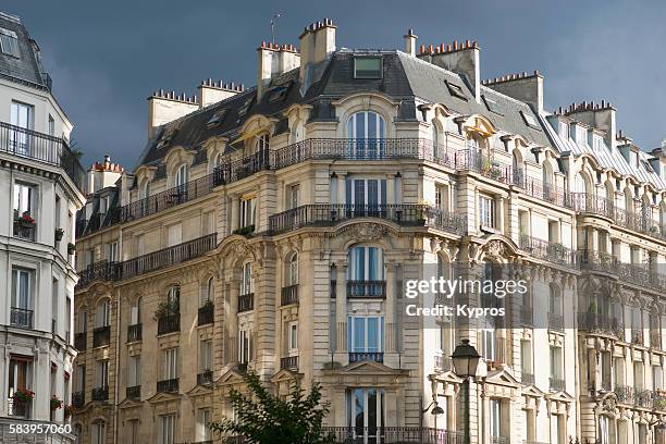 apartment building, residential structure, block of flats - paris bildbanksfoton och bilder