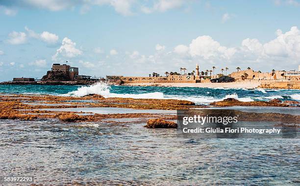 harbor in caesarea, israel - cesarea imagens e fotografias de stock