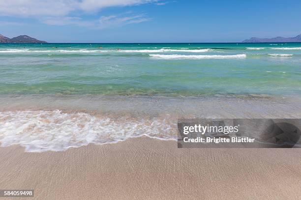 beautiful beach of playa de muro, alcudia, mallorca, spain - alcudia stockfoto's en -beelden