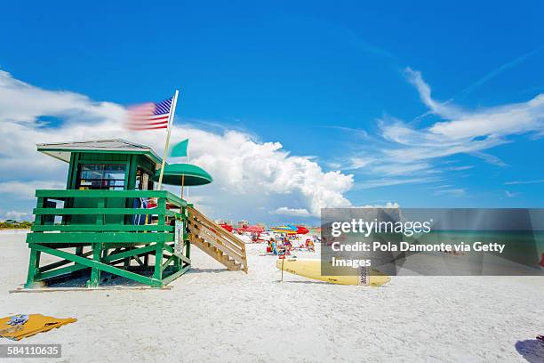 siesta key beach at sarasota, florida, usa - florida beach stockfoto's en -beelden