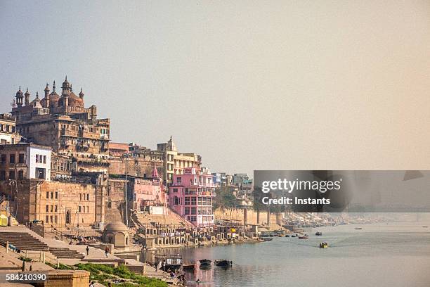 varasani scene - bathing ghat stock pictures, royalty-free photos & images