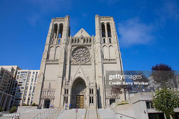 cathedral on nob hill, san francisco - nob hill stock pictures, royalty-free photos & images