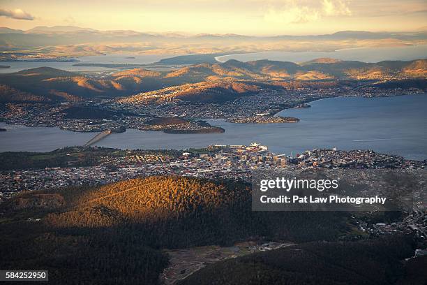 spectacular views from mount wellington. - hobart tasmania - fotografias e filmes do acervo