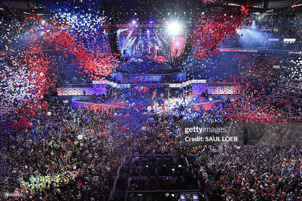 TOPSHOT-US-VOTE-DEMOCRATS-CONVENTION