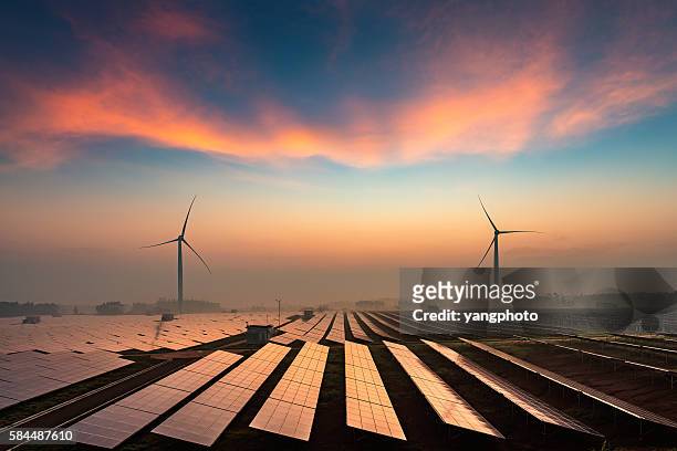 solar power plant  - solarstrom stock-fotos und bilder