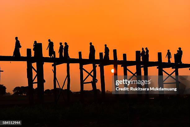 sunset at u pain bridge, myanmar - mandalay bildbanksfoton och bilder