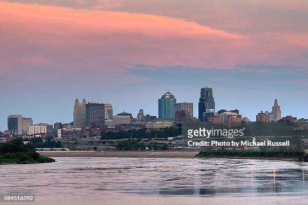 kc kaw point sunset - kansas city skyline stock pictures, royalty-free photos & images