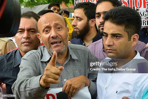 Abdul Rasheed Police Abdul Rashid Sheikh Photos and Premium High Res Pictures - Getty Images