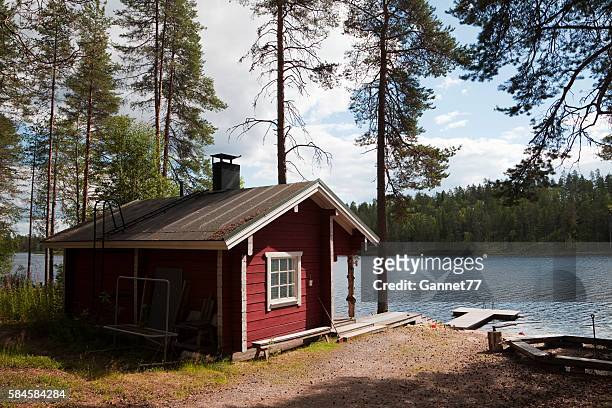 typical lakeside sauna in finland - finse cultuur stockfoto's en -beelden