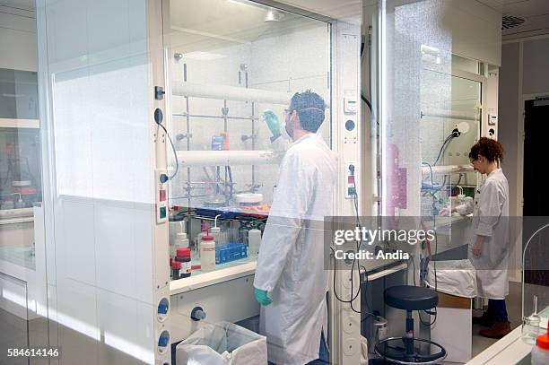 Lab Samples Outside Laboratory Building Outside Photos and Premium High Res Pictures ...