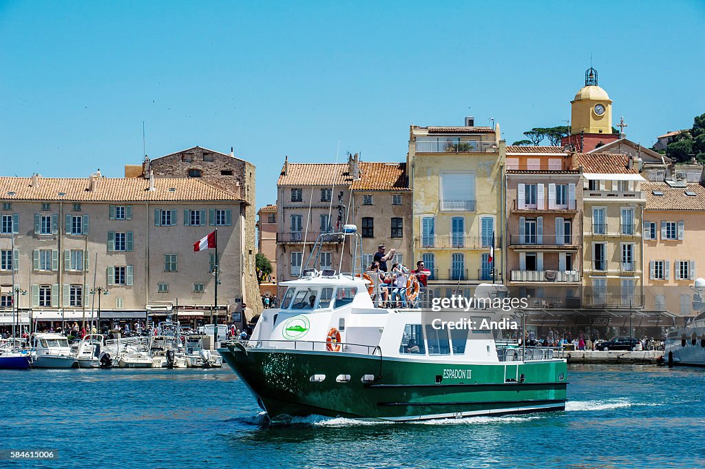Bateaux Verts Maritime Shuttles In Saint Tropez Regular Maritime bateaux-verts-maritime-shuttles-in-saint-tropez-regular-maritime