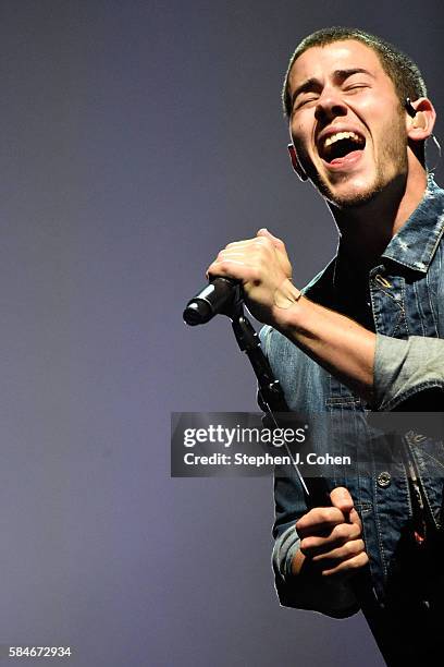 Nick Jonas performs at KFC YUM! Center on July 29, 2016 in Louisville, Kentucky.