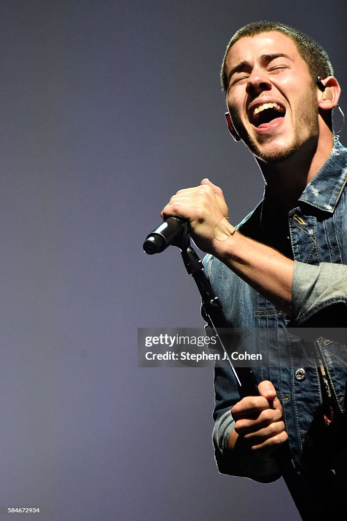 Demi Lovato And Nick Jonas In Concert - Louisville, Kentucky