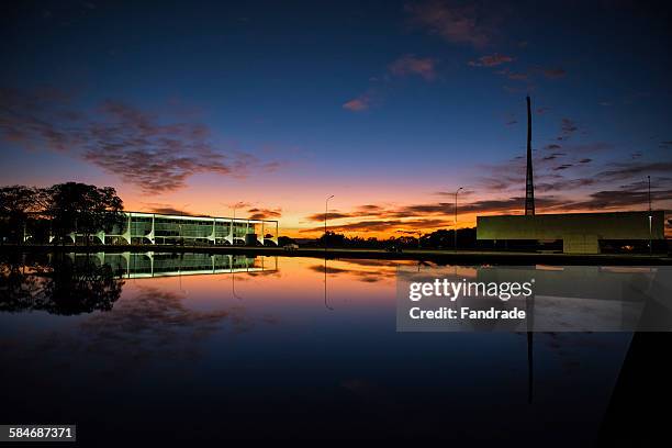 brasilia palace of the plateau at sunrise - distrito federal brasil - fotografias e filmes do acervo