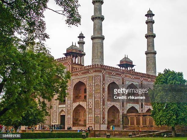 tomb of akbar the great, sikandra, agra, uttar pradesh, india - akbar's tomb stock pictures, royalty-free photos & images