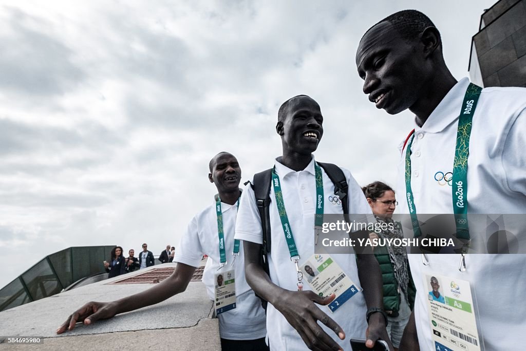 OLY-2016-RIO-REFUGEE-CHRIST-TEAM