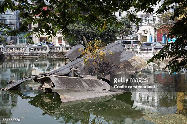 wreckage of b-52 stratofortress - vietnam war photos stock pictures, royalty-free photos & images