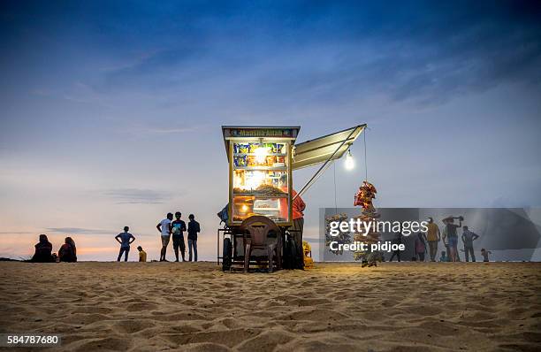 fast food cart  negombo beach in sri lanka - negombo stockfoto's en -beelden