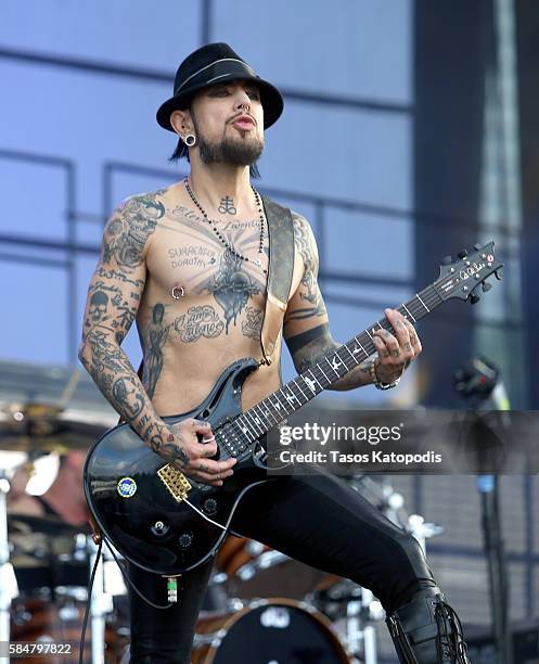 Dave Navarro of Jane's Addiction performs on the Samsung Stage at Lollapalooza 2016 - Day 3 at Grant Park on July 30, 2016 in Chicago, Illinois.