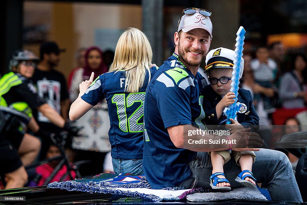 Seafair Torchlight Parade With Grand Marshall Anna Faris