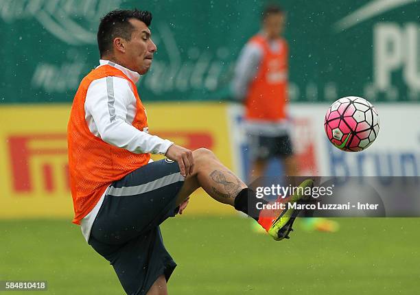 Gary Alexis Medel of FC Internazionale controls the ball during of the FC Internazionale Juvenile Team training Session on July 31, 2016 in Bruneck,