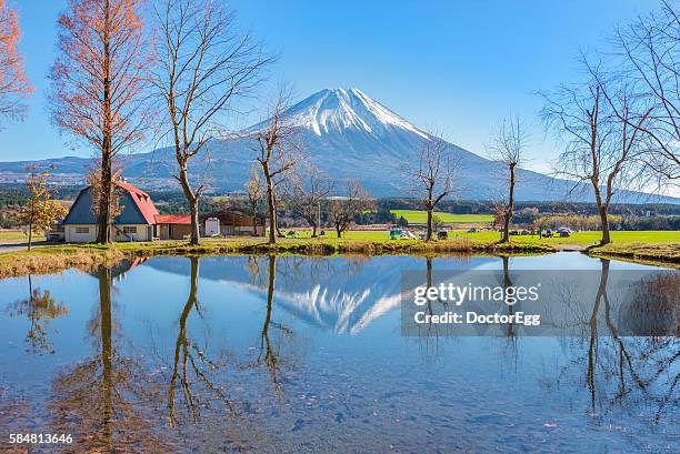 fuji and fumotoppara campground - shizuoka prefecture fotografías e imágenes de stock