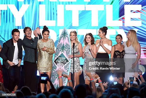 Actors Ian Harding, Tyler Blackburn, Shay Mitchell, Ashley Benson, Lucy Hale, Troian Bellisario, Janel Parrish and Sasha Pieterse accept the award...