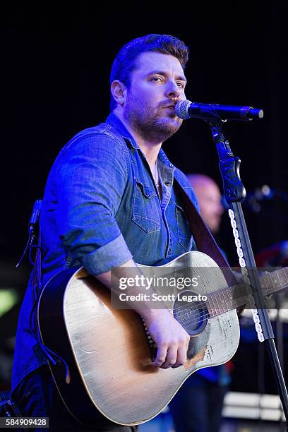 Chris Young performs during the 99.5 WYCD Detroit Hoedown at DTE Energy Music Theater on July 31, 2016 in Clarkston, Michigan.