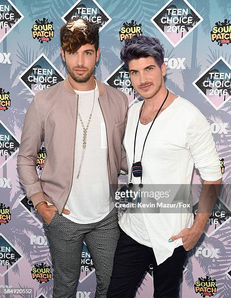 Daniel Preda and internet personality Joey Graceffa attend Teen Choice Awards 2016 at The Forum on July 31, 2016 in Inglewood, California.