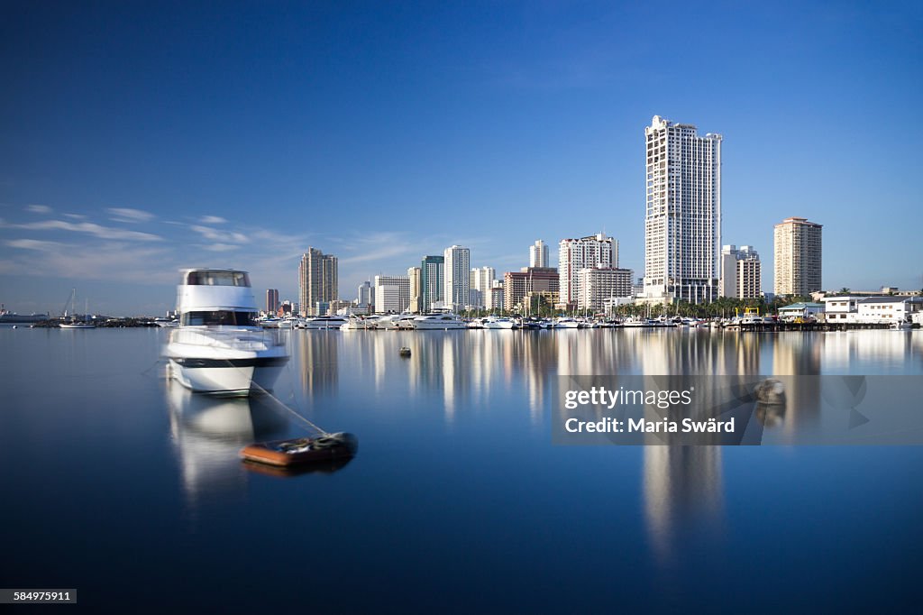 Manila bay - daytime long exposure