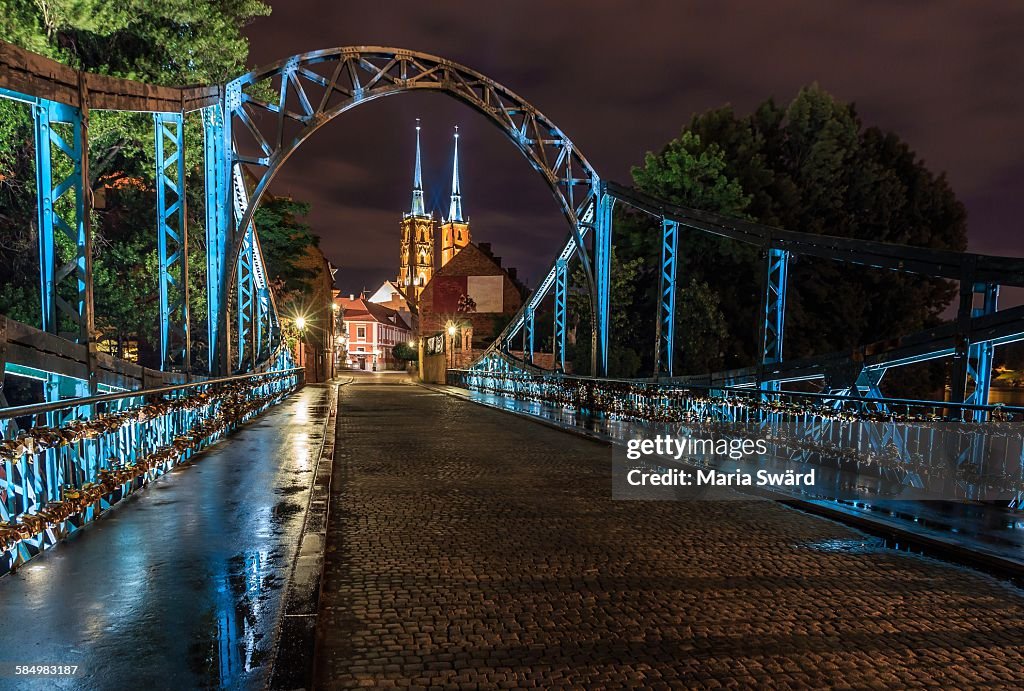 Wroclaw - Romantic Bridge and Wroclaw Cathedral