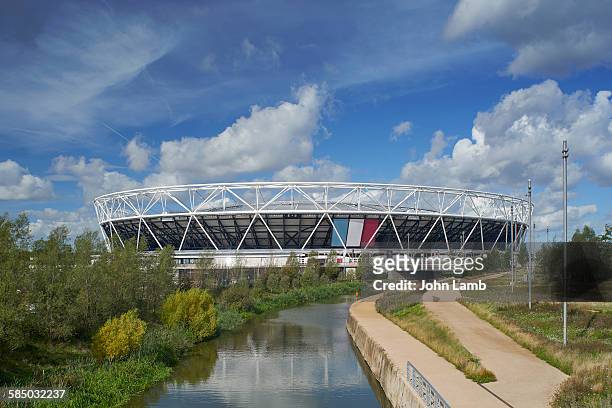 olympic stadium and park - olympic stadium london stock pictures, royalty-free photos & images