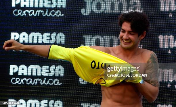 Villarreal's new signing Brazilian Alexandre Rodrigues da Silva "Pato" poses with his new jersey during his Official presentation at Ermita de la...