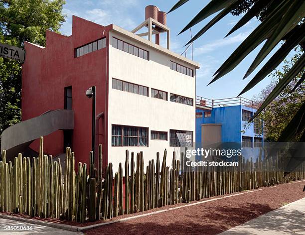 frida kahlo e diego rivera studio, città del messico - frida kahlo foto e immagini stock