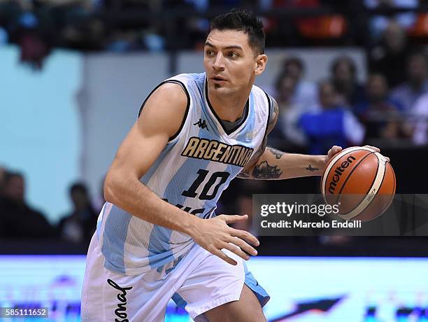 Carlos Delfino of Argentina dribbles the ball during a match between Argentina and France as part of Super 4 at Orfeo Superdomo on August 01, 2016 in...