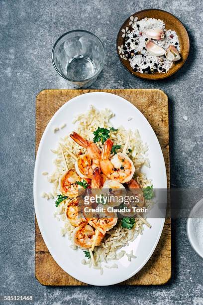 shrimp with rice - shrimp scampi stock-fotos und bilder