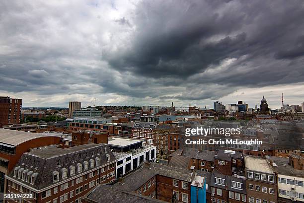leeds skyline - leeds skyline stock pictures, royalty-free photos & images