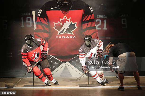 Rows of Maple Leaf icons fill the jersey's shoulder caps. The jersey also sports the Canada 150 logo. The Jersey is made with ripstop fabric to...
